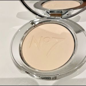 Boots No.7 Powder